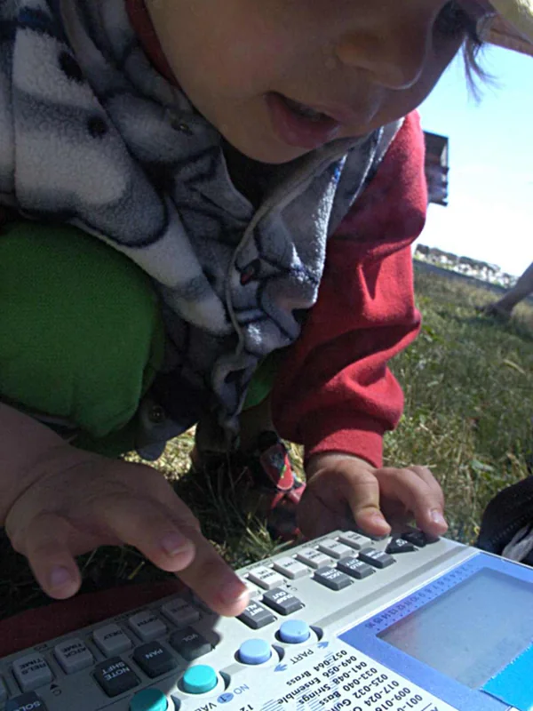 Electronic Music Sampling Keyboard